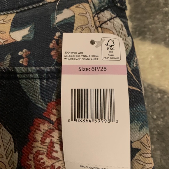 NWT Vintage America dark Floral skinny jean Sz 6P - Picture 4 of 4